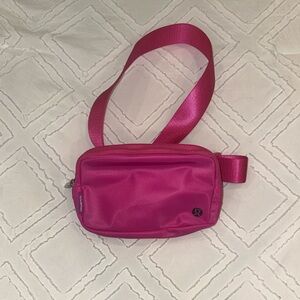 NWOT Lululemon Everywhere Belt Bag Crossbody Bag Rose Red
